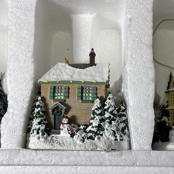 Bradford Exchange Thomas Kinkade Winter Memories Illuminated Ornament Bundle Lot - Picture 4 of 10